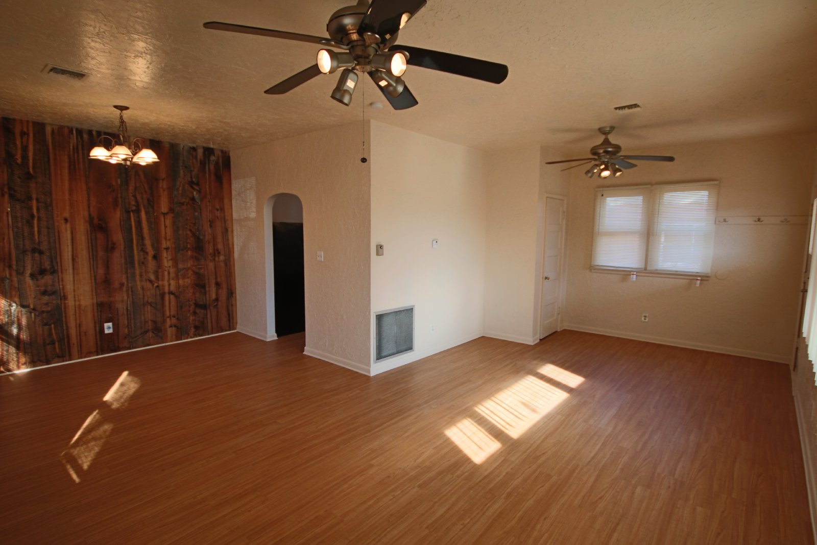 Renovated 2bed/1bath property image