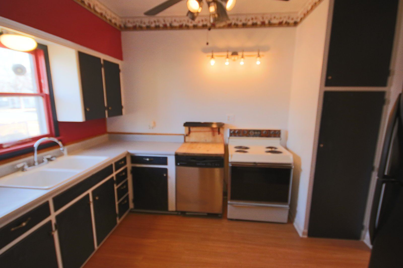 Renovated 2bed/1bath property image