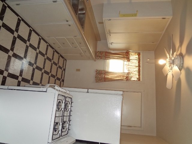 End unit close to downtown! property image