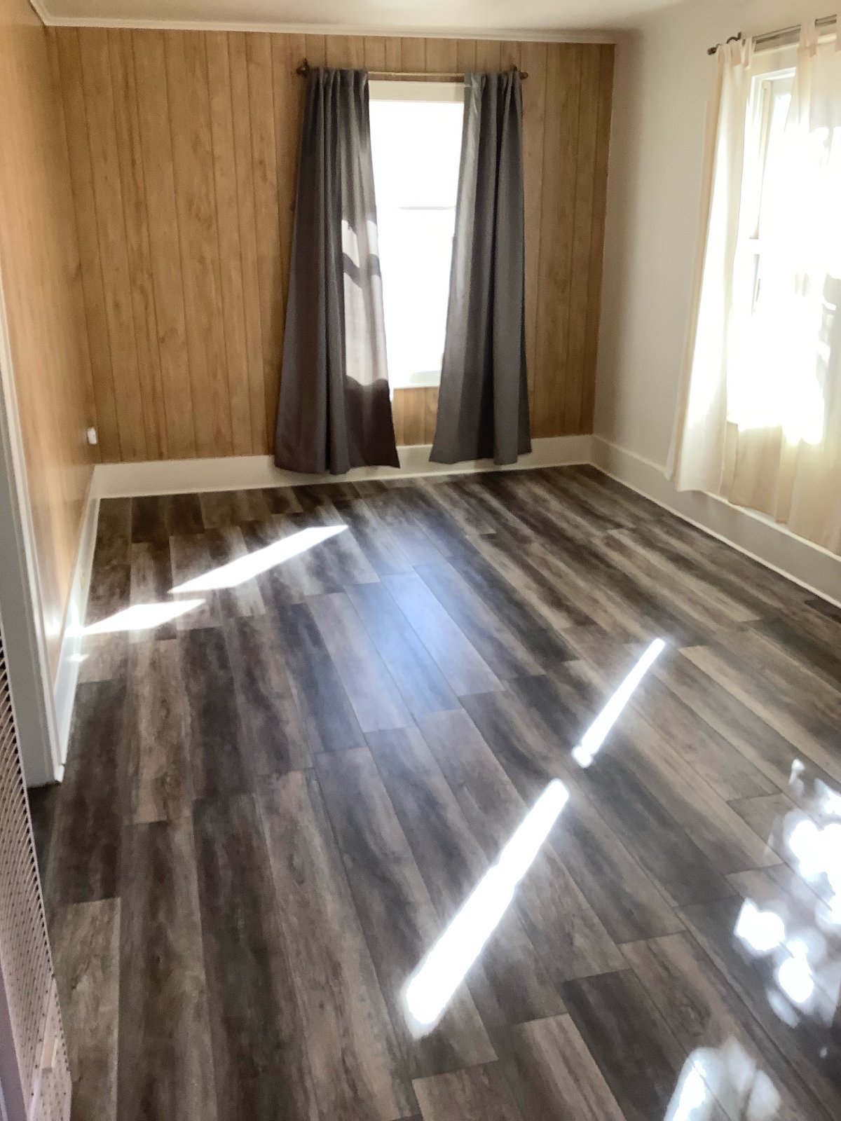 End unit close to downtown! property image