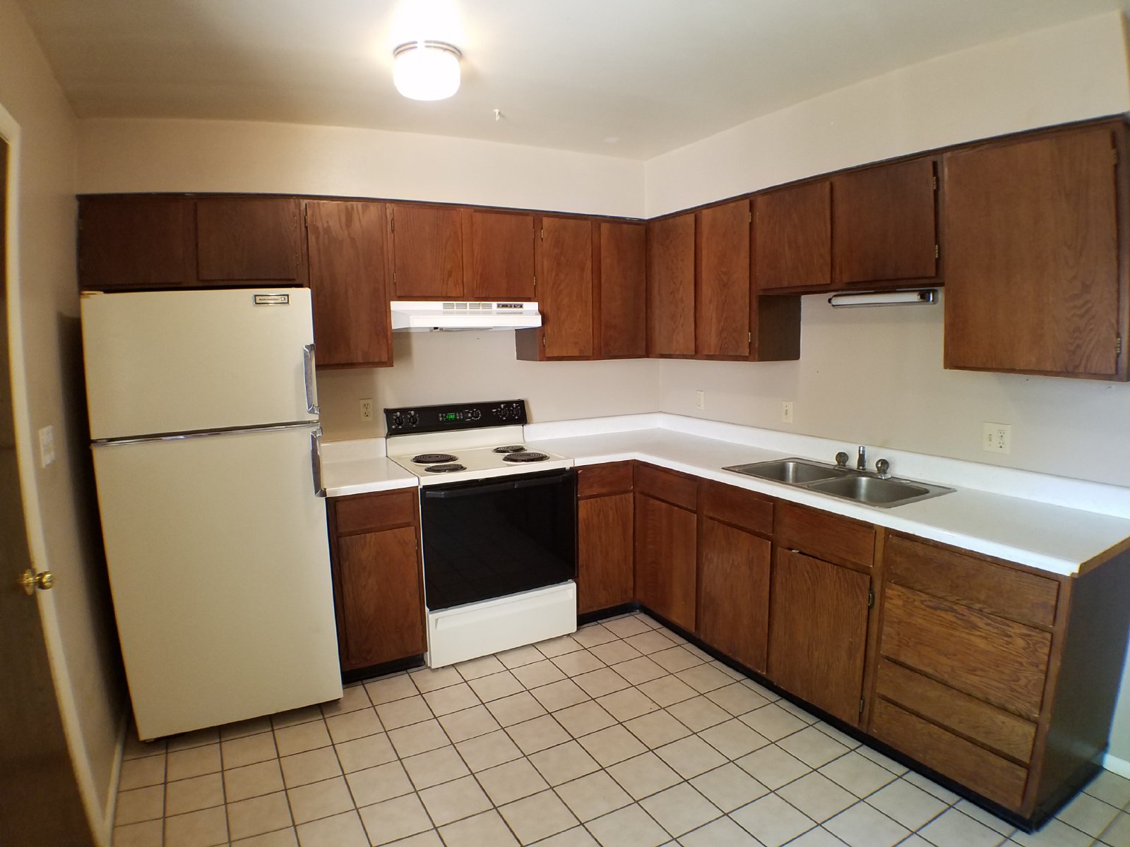 3bed/1.5bath townhome property image