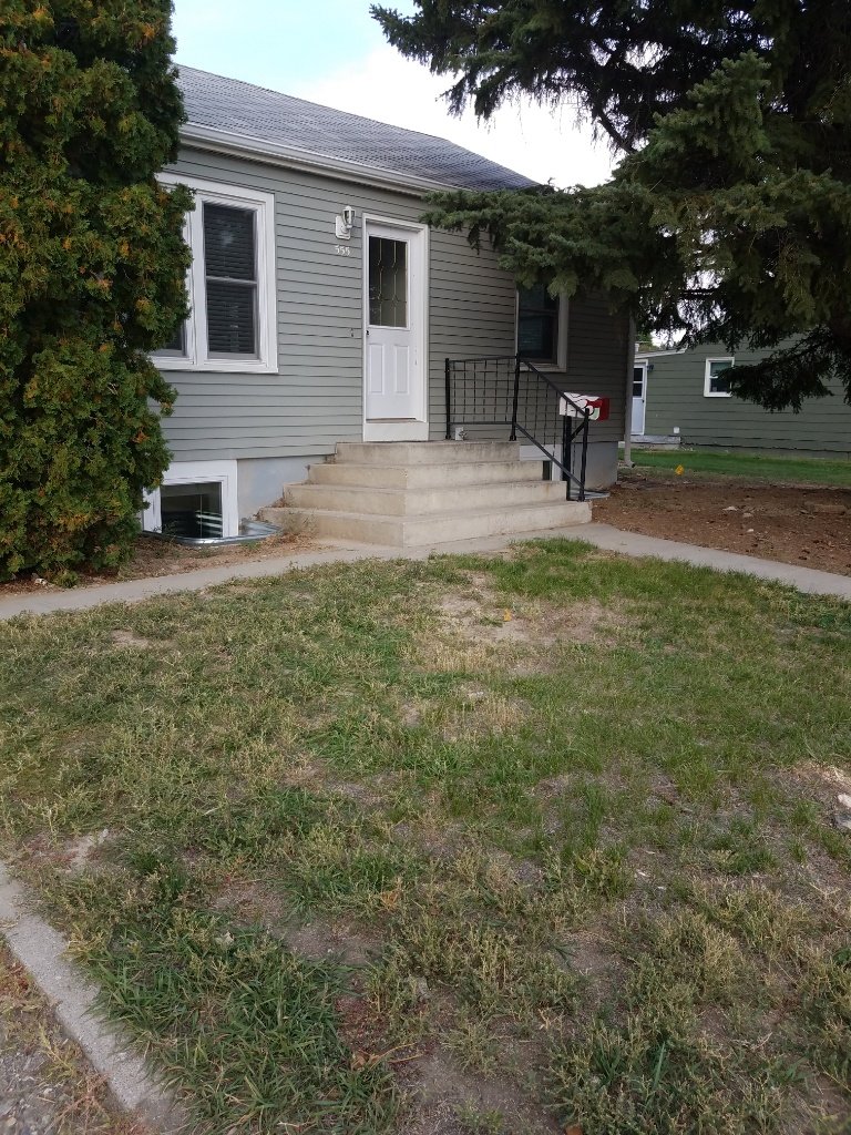 555 E 7th St property image