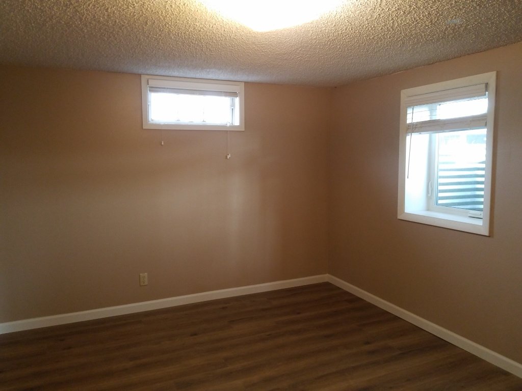 555 E 7th St property image