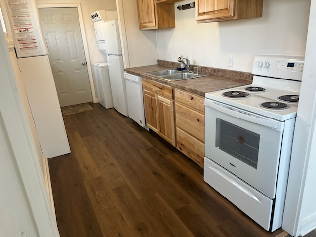 2bed/1bath renovated apartment property image