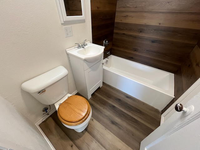 2bed/1bath renovated apartment property image