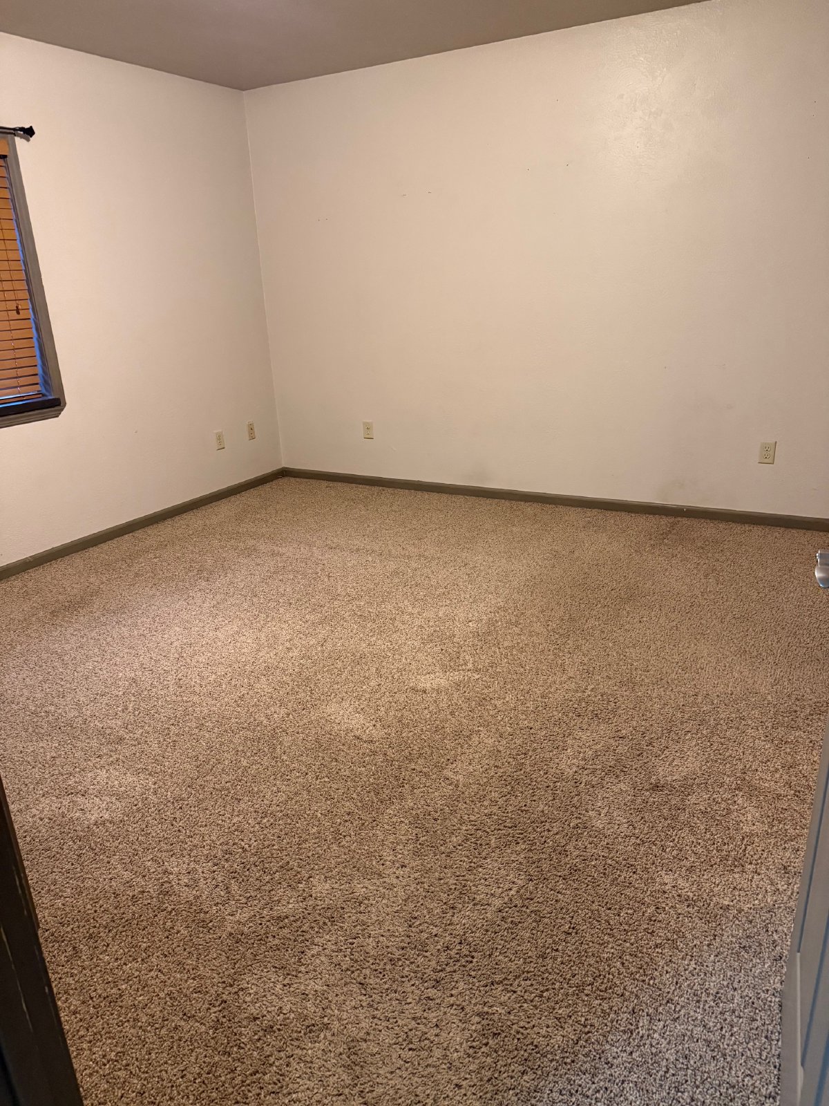 3 bed/2 bath Utilities Included! property image