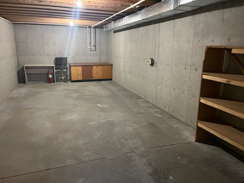 Large 4bed/3bath/2car property image