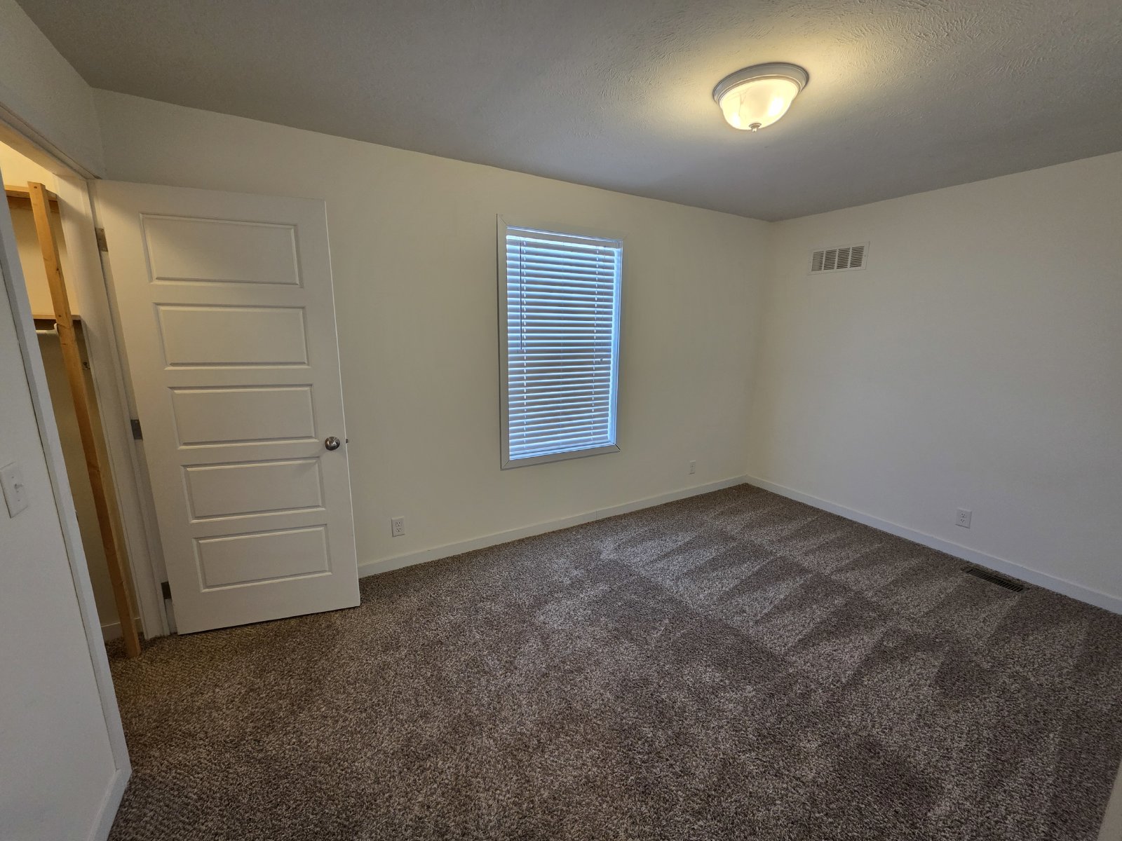 4bed/2bath country home property image