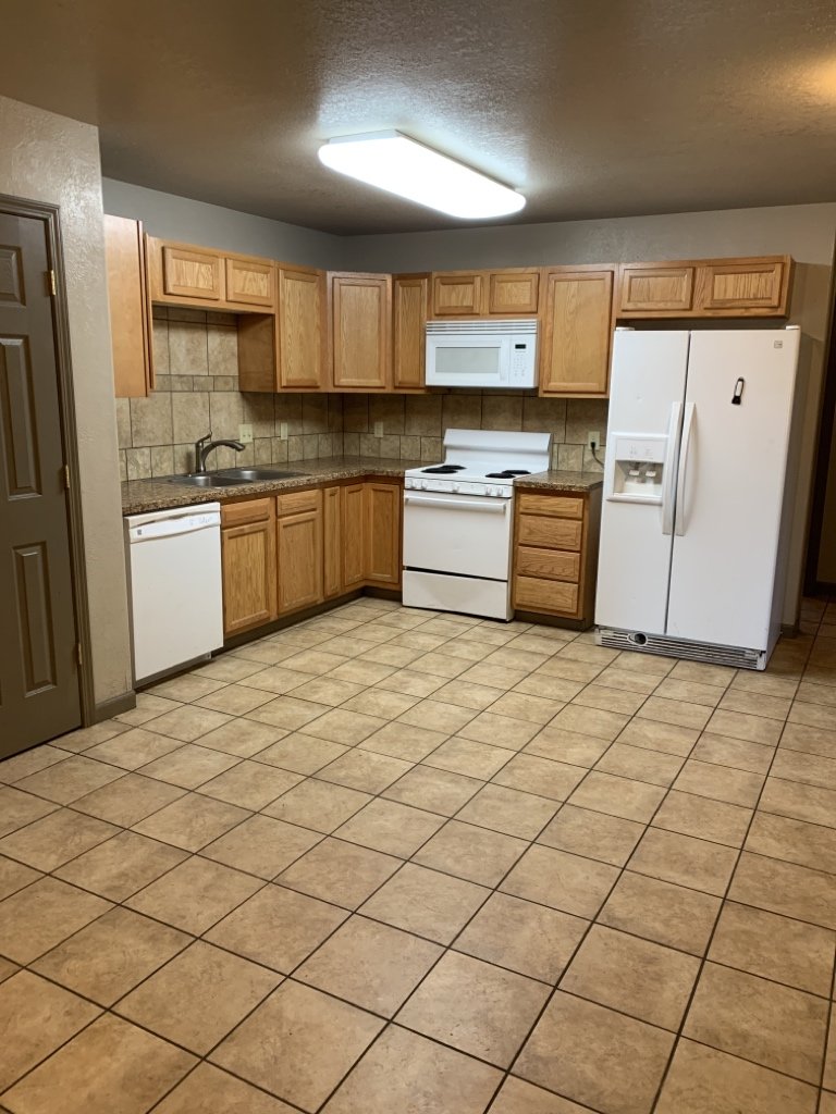 3 bed/2 bath Utilities Included! property image