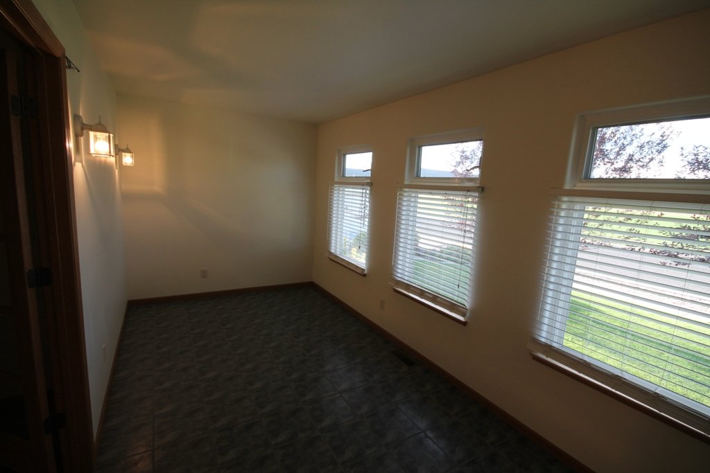 Large 4bed/3bath/2car property image