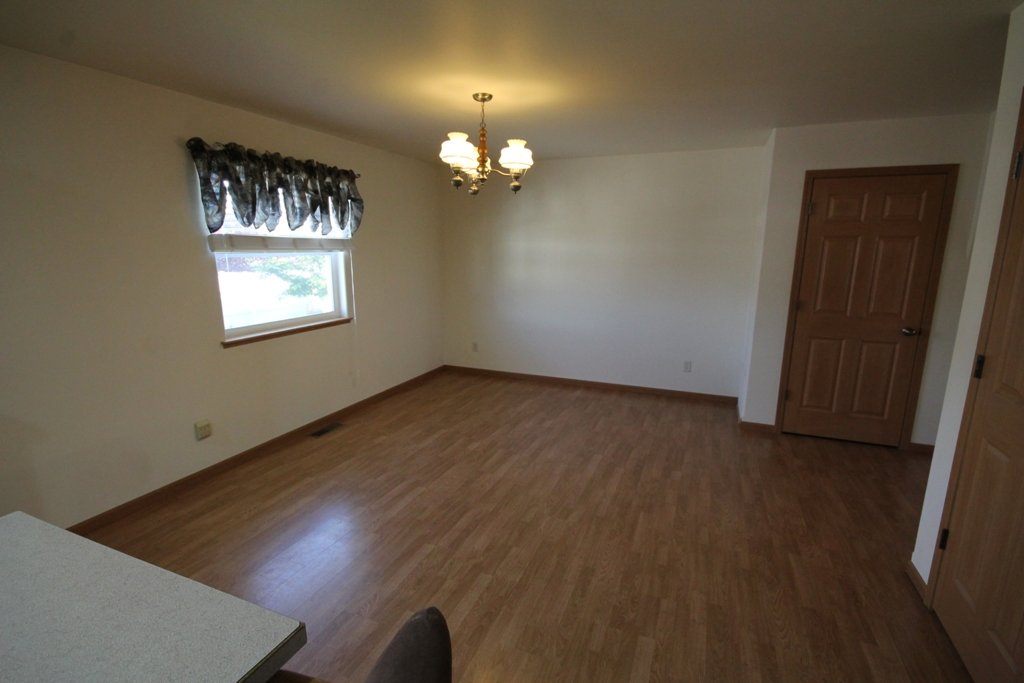 Large 4bed/3bath/2car property image