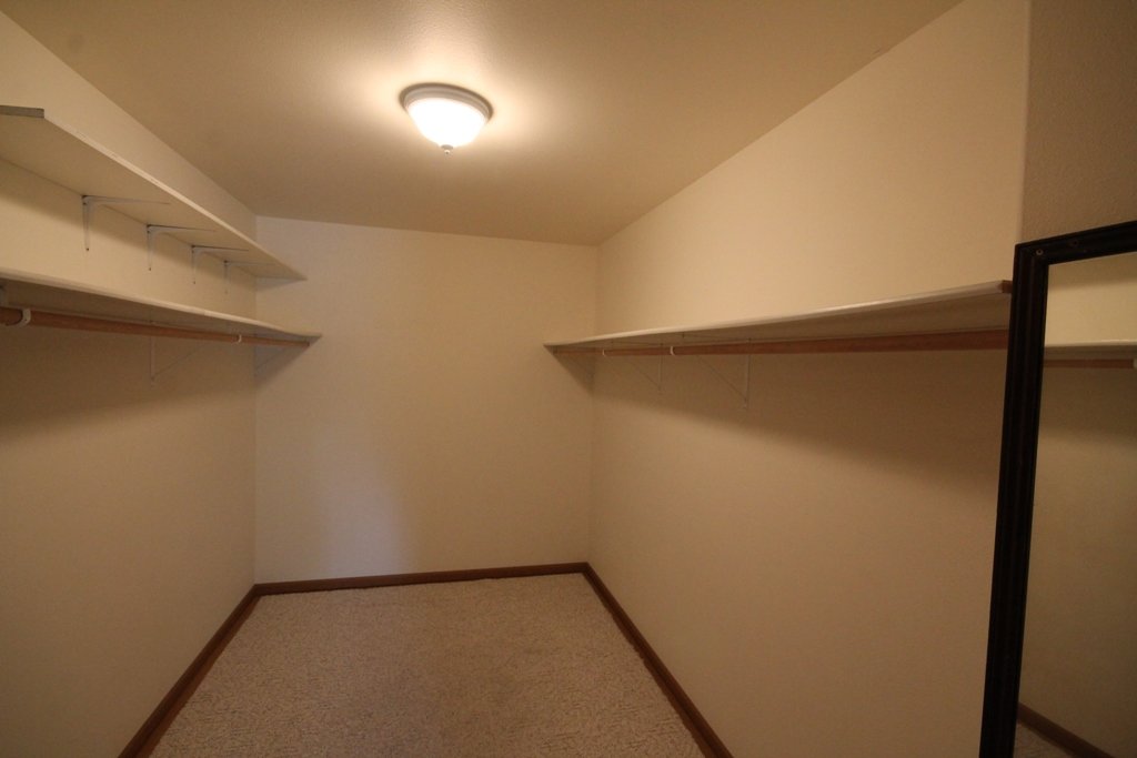 Large 4bed/3bath/2car property image