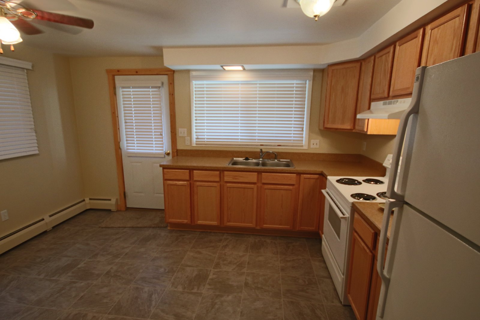 2 Bed 1 Bath downstairs duplex property image